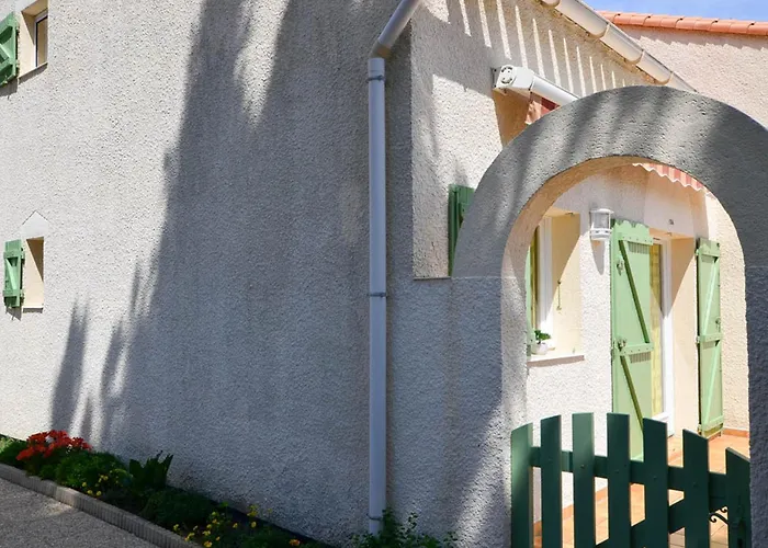 Jolie Maison T3 Bis A La Palmyre, 6 Pers, Terrasse - Fr-1-705-45 Les Mathes